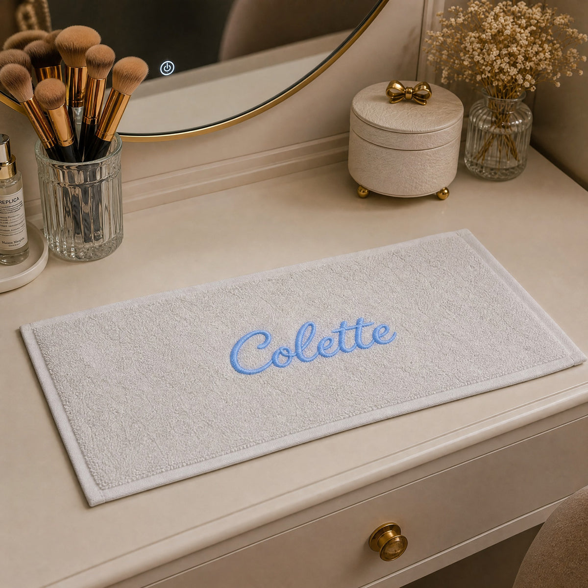 Colette personalized bamboo hand towel, sky blue script embroidery on light gray — photo 4