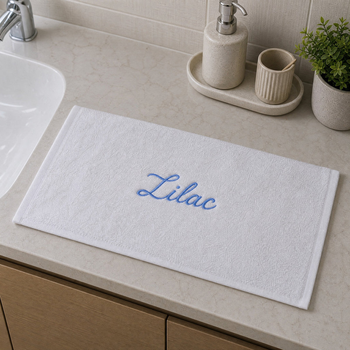 Lilac personalized bamboo hand towel, sky blue script embroidery on white — photo 8