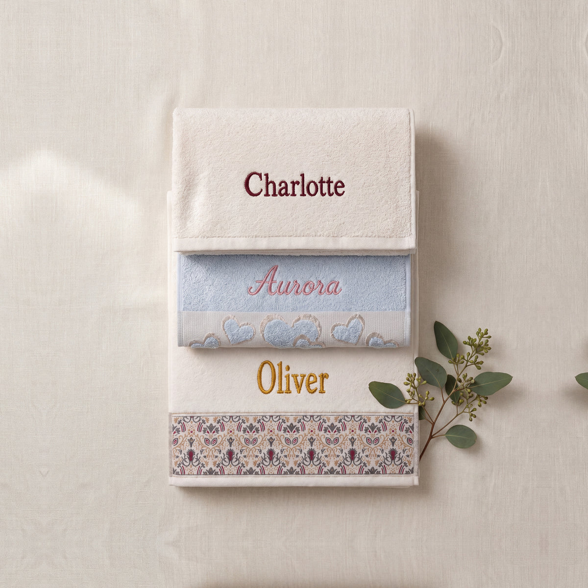 Personalized embroidered towels: bamboo, heart pattern and patterned hair towels — Eddia