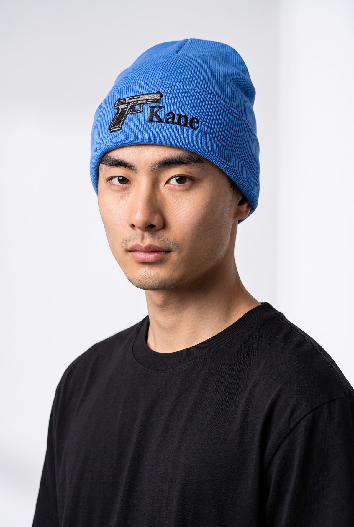 Sky blue cuffed knit beanie embroidered with a club logo and a name — Eddia Socks