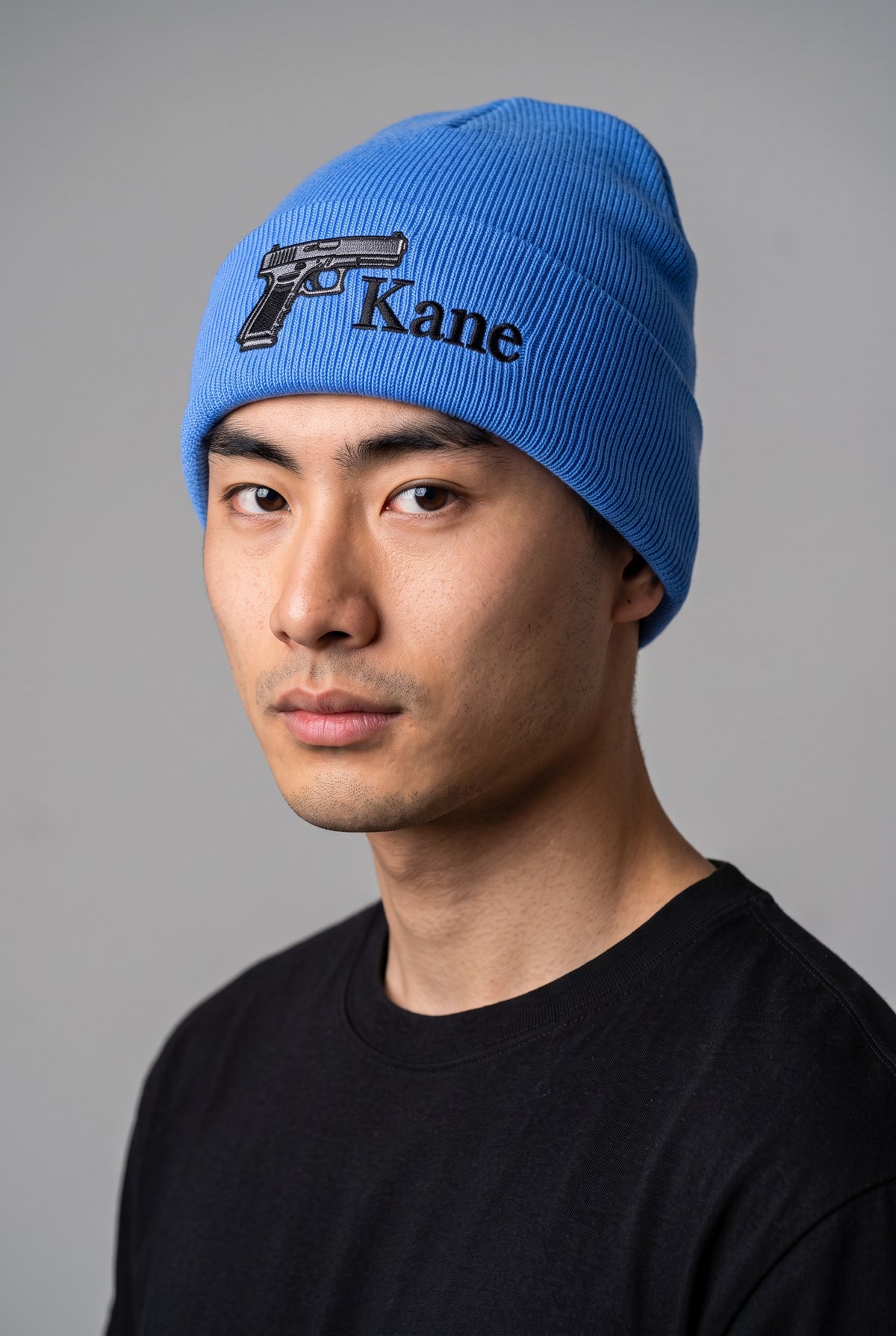 Sky blue cuffed knit beanie embroidered with a club logo and a name — Eddia Socks