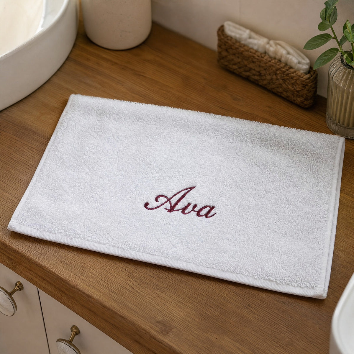 Ava personalized bamboo hand towel, burgundy script embroidery on white — photo 2