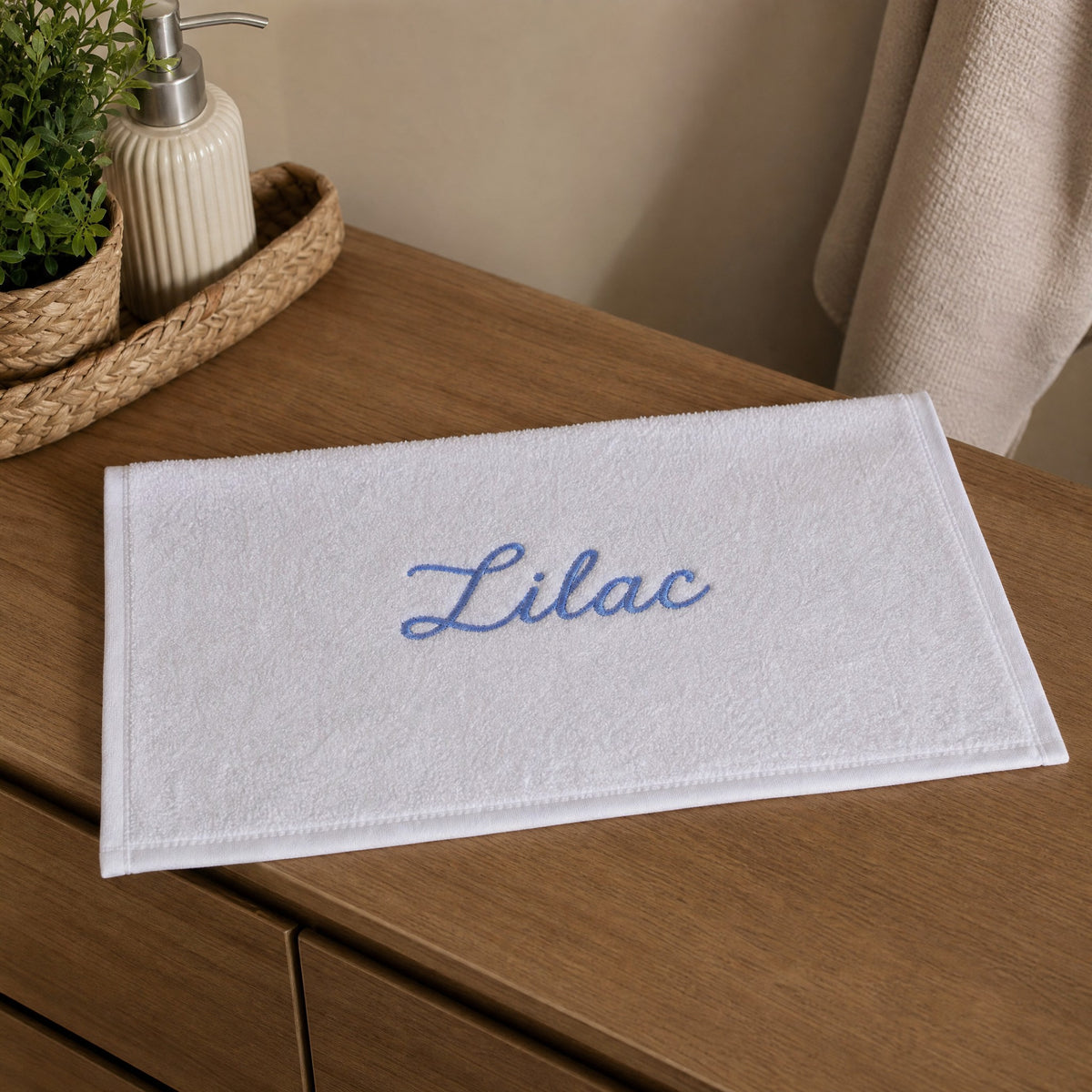 Lilac personalized bamboo hand towel, sky blue script embroidery on white — photo 11